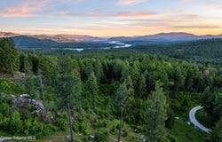 172 Elk Hills Rd, Sandpoint, ID 83864