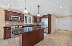 3 Chisholm Way, Wilmington, MA 01887