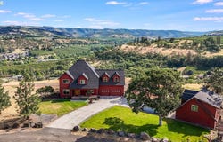 1306 HERMITS Way, TheDalles, OR 97058