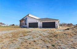 7915 S Old Major Road, Grain Valley, MO 64029