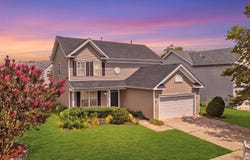 6 Fallingwater Dr, Linwood, NJ 08221
