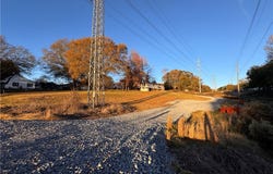 208 Hedge Street, Central, SC 29630