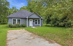 3240 Lampassas ST, Beaumont, TX 77703