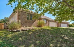 5126 S Sterling Court, Springfield, MO 65810