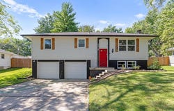 3916 S Crackerneck Road, Independence, MO 64055
