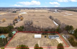 6740 S Eberhart Avenue, Clare, MI 48617