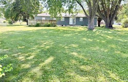 3867 Cedar Terrace Dr., Waterloo, IA 50702
