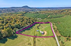 595 Emmanuel Rd SW, Willis, VA 24380