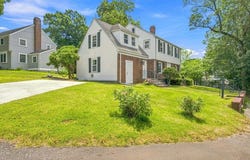 49 Parkside Circle, Braintree, MA 02184