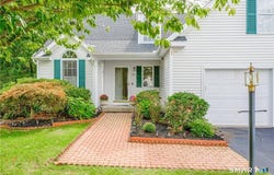 83 Fox Hollow, Avon, CT 06001