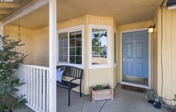 1145 ASH GROVE Loop, Creswell, OR 97426