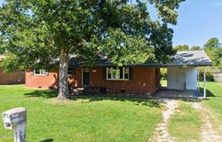 1505 Phillips Avenue, New Bern, NC 28562