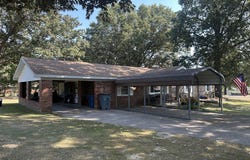 17237 Sam Drive, Dexter, MO 63841
