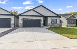 1709 Ambleside Drive, Springfield, IL 62711
