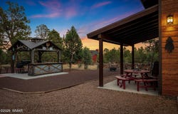 2207 Four Point Circle, Overgaard, AZ 85933