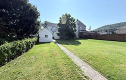 121 D St, Johnstown, PA 15906