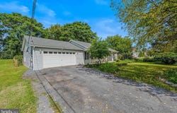 455 WILLIS Drive, BUNKER HILL, WV 25413