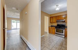 132 Sutton Place, Bloomfield, CT 06002
