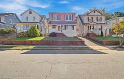 28 Perry St, Belleville Twp., NJ 07109-2033