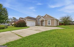200 Saint Augustine Drive, Bonaire, GA 31005