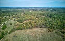 11705 S 2395 Road, Dunnegan, MO 65640