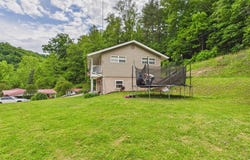 77 McKenzie Addition, Van Lear, KY 41265