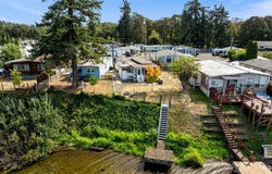 296 ISLAND AIRE Dr, Woodland, WA 98674
