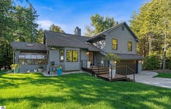 4467 Lake Shore Drive, Charlevoix, MI 49720