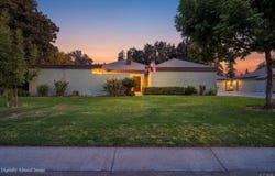 2950 W Border Links Drive, Visalia, CA 93291