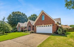 9333 BREAKSTONE Cv, Collierville, TN 38017