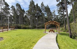 1435 37TH St, Florence, OR 97439