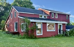 28 Starcrest Drive, Sand Lake, NY 12153