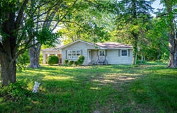 607 E 900 North Rd, Tower Hill, IL 62571