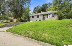 222 Pickardy Lane, Council Bluffs, IA 51503