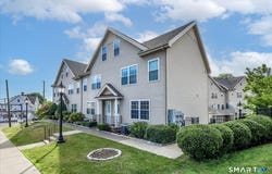 40 Division Street, Danbury, CT 06810