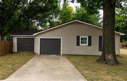 300 Broadway Street, Whitesboro, TX 76273