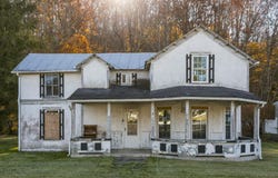 165 W RAILROAD AVE, CRAIGSVILLE, VA 24430