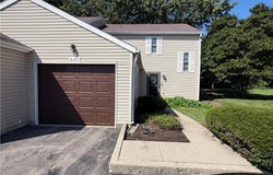 6371 Braxton Place, Centerville, OH 45459