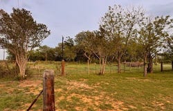 1115 County Road 669, Devine, TX 78016