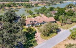 1911 Lion Lake Drive, Progreso Lakes, TX 78596