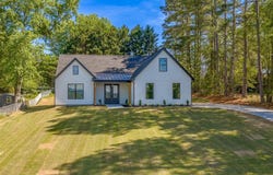 329 Wall Street, Campobello, SC 29322