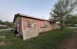 111 SW LANE ST, Cotulla, TX 78014