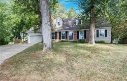 7601 Chadwick Street, Prairie Village, KS 66208