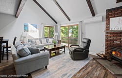 168 Upper Village Way, Tannersville, PA 18372
