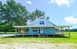 18272 N Hampton Drive, Wheatland, MO 65779