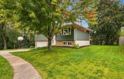 3326 Kimberly Drive, Dubuque, IA 52002