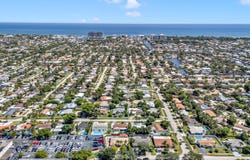 5120 NE 22nd Avenue, Lighthouse Point, FL 33064