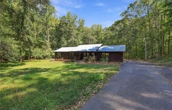 200 Grayson Trail, Hogansville, GA 30230
