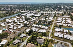 98 HOURGLASS DRIVE, VENICE, FL 34293