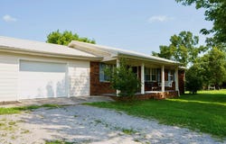 294 Little Falls St, Spencer, TN 38585